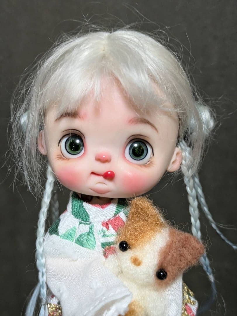 オビツ11 粘土ドール　qbaby カスタムドール ミディブライスのお友だち