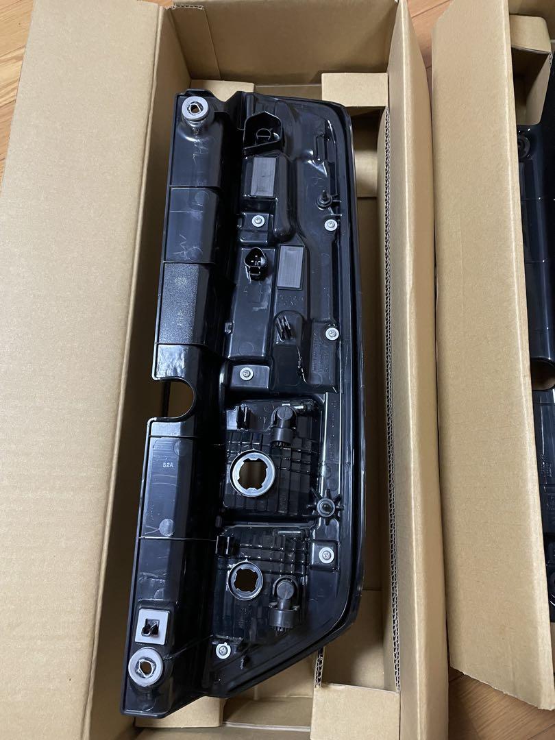 美品　スペーシア　カスタム　MK94S テールランプ　左右セット