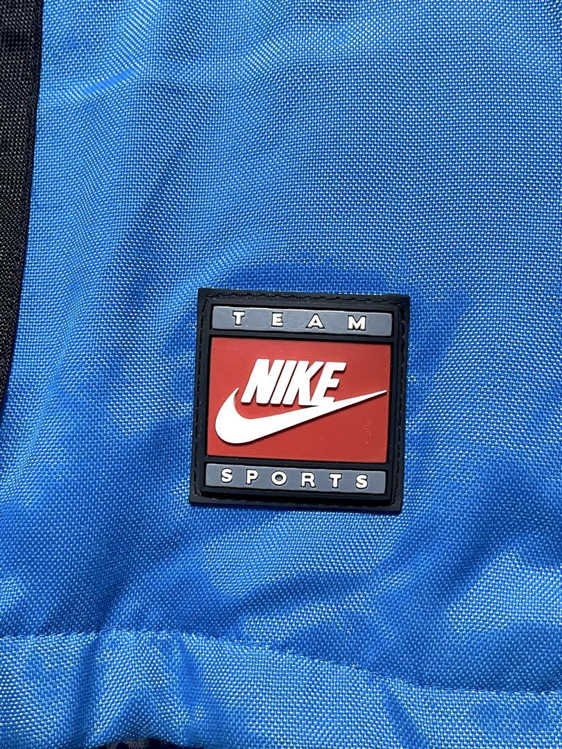 銀タグ 90s ナイキ NIKE ナイロンジャケット ワンポイント 刺繍