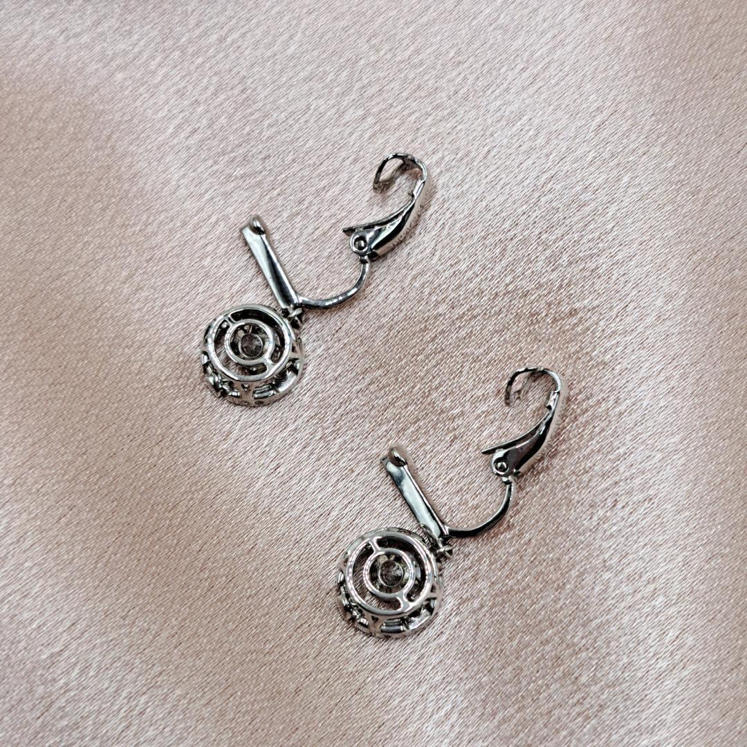 美品 SWAROVSKI スワロフスキー イヤリング クリスタル・パヴェ