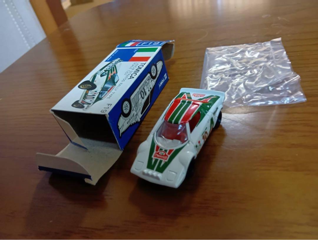 トミカ　外国車シリーズ　ランチア　ストラトス　ラリータイプ　1/57