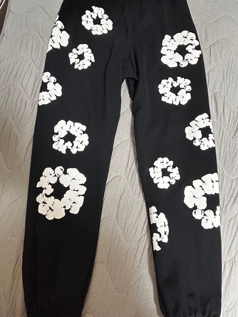 DENIM TEARS スウェットパンツ