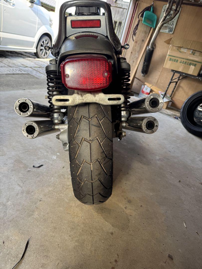 V-MAX1200