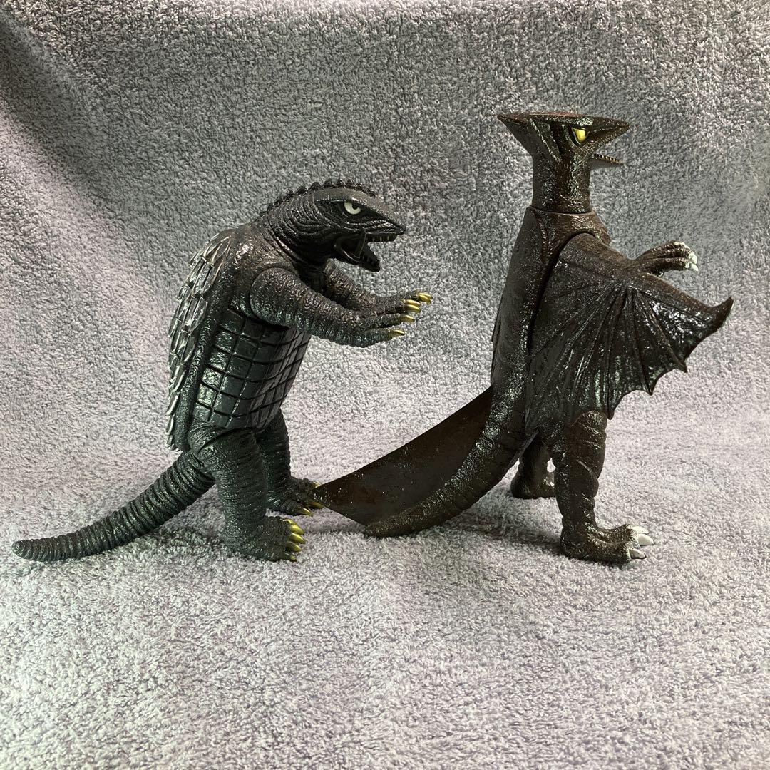 バンダイ　ガメラ　ギャオス　2体セット