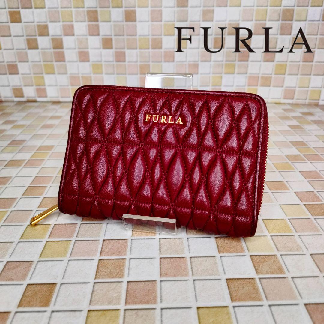 A1 FURLA　フルラ　レザー　キルティング　二つ折り財布　ラウンドファスナー