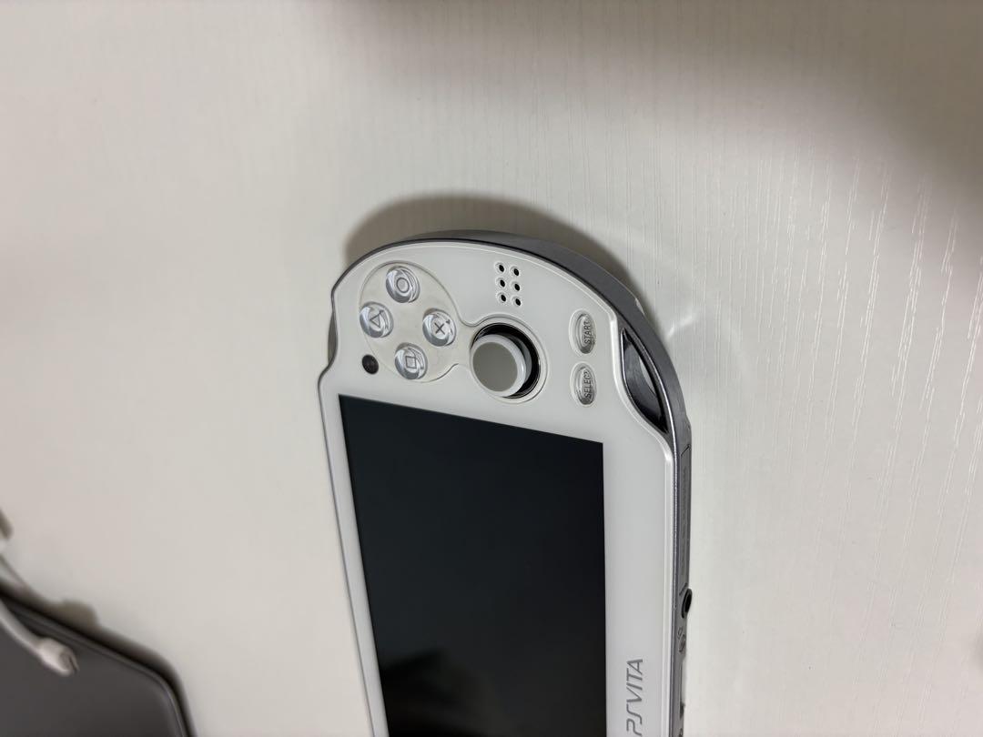 動作確認済)PS Vita 本体 (PCH-1000 ホワイト) 動作確認済)PS Vita 本体 (PCH-1000 ホワイト)