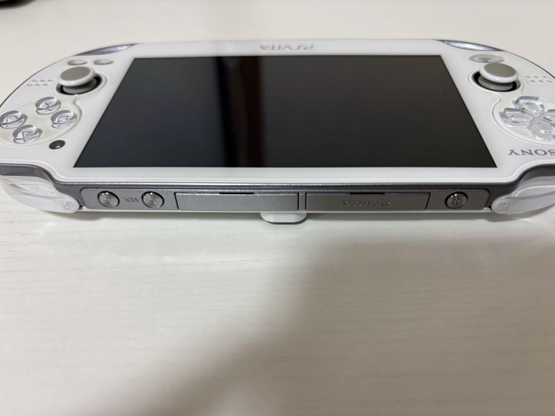 動作確認済)PS Vita 本体 (PCH-1000 ホワイト) 動作確認済)PS Vita 本体 (PCH-1000 ホワイト)
