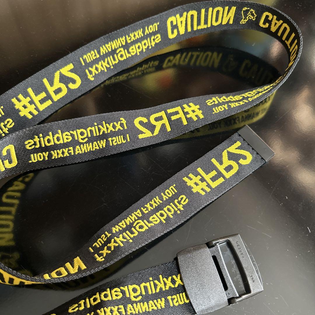 美品 FR2 エフアールツー ベルト CAUTION ブラック ガチャベルト 美品 FR2 エフアールツー ベルト CAUTION ブラック ガチャベルト