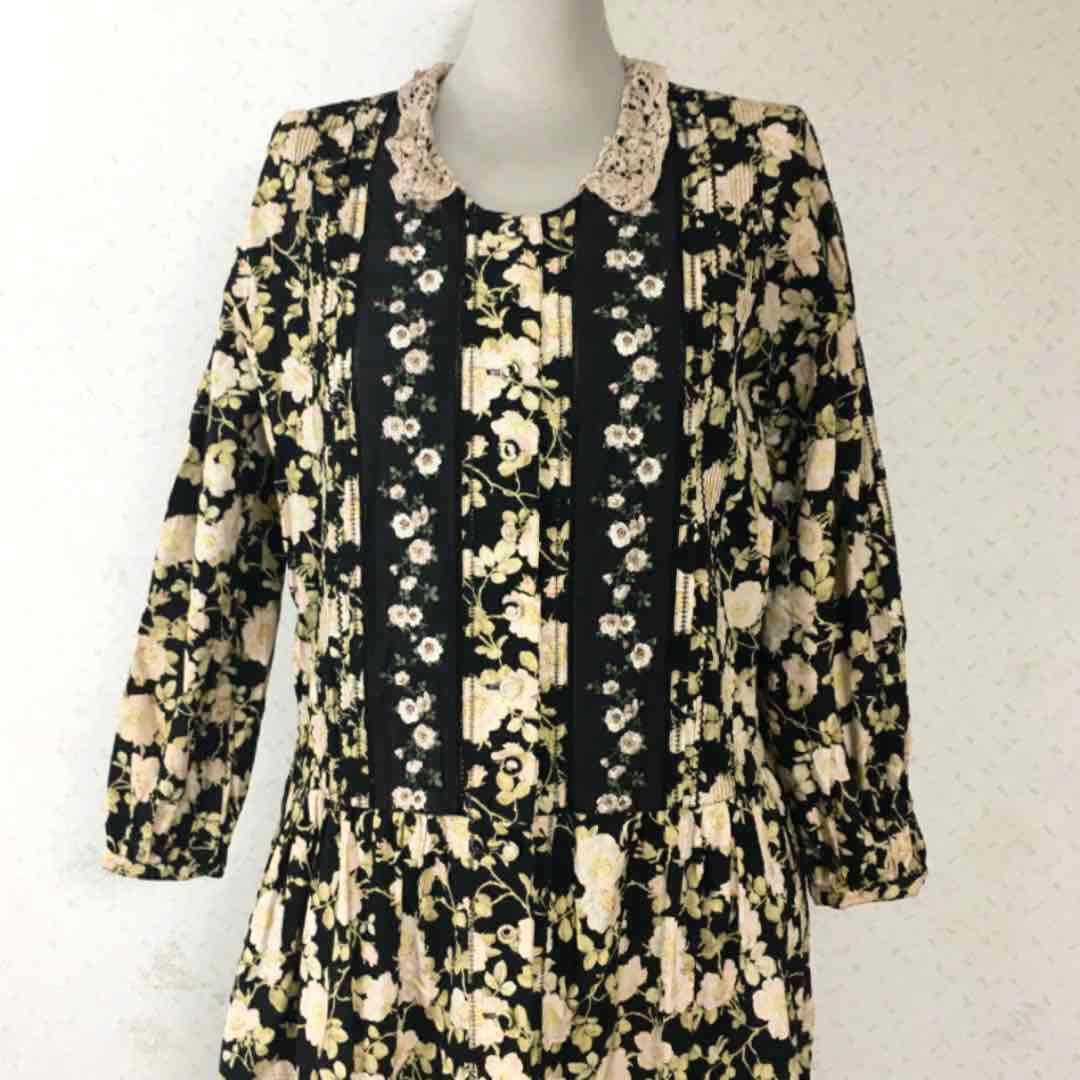 みね様専用　ピンクハウス  黒地花柄総柄 ロングワンピース 刺繍 ピンタック 黒地花柄総柄 刺繍