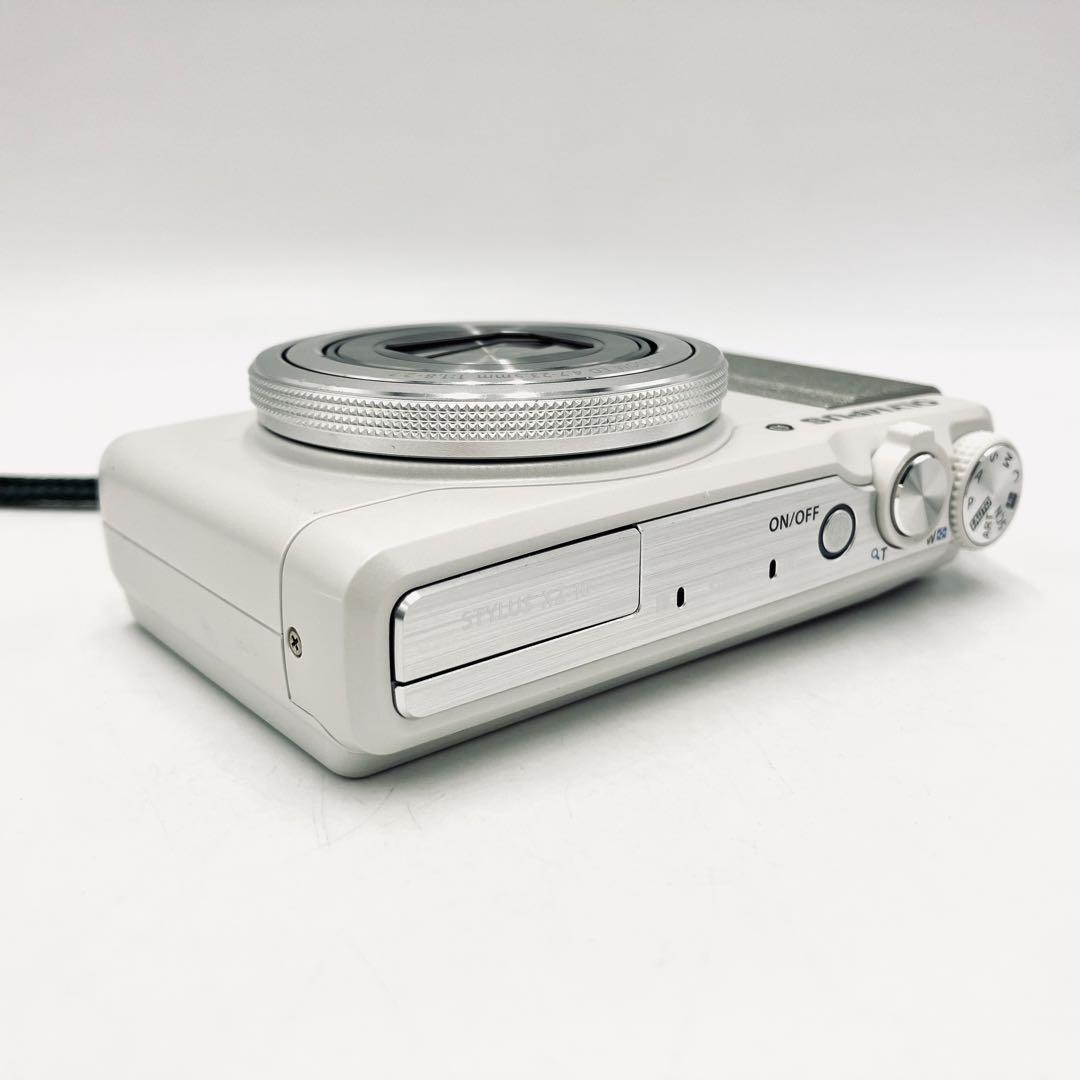 美品♪ OLYMPUS STYLUS XZ-10 ホワイト　コンデジ