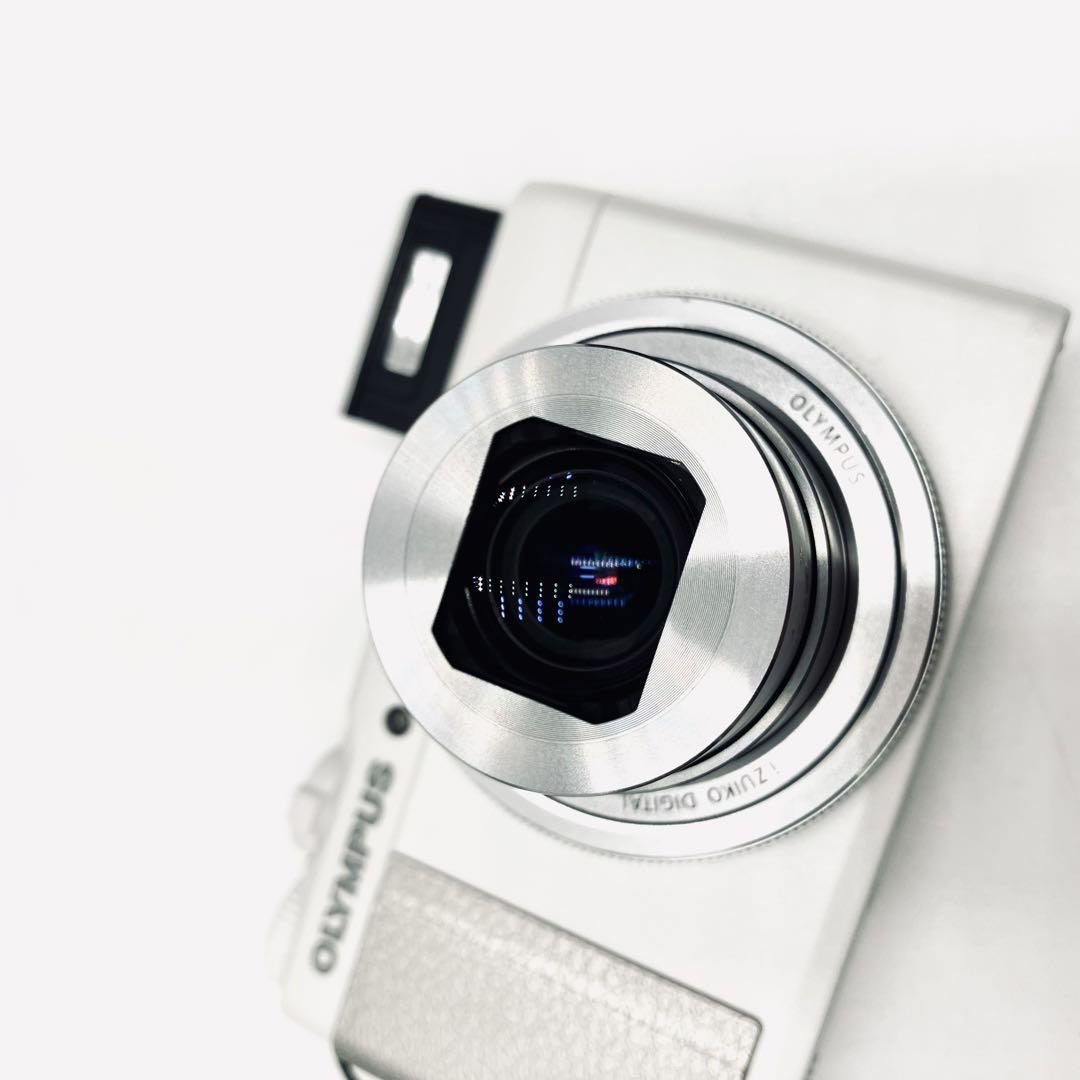 美品♪ OLYMPUS STYLUS XZ-10 ホワイト　コンデジ