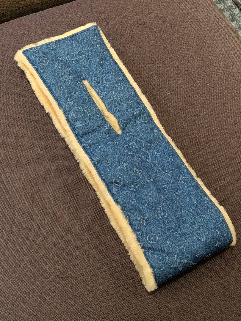 LOUIS VUITTON ルイ ヴィトン M77144 マフラー LOUIS VUITTON ルイ ヴィトン M77144 マフラー