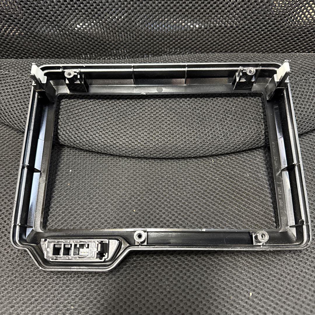 ホンダ　JF3 N-BOX ８インチカーナビ用　パネル
