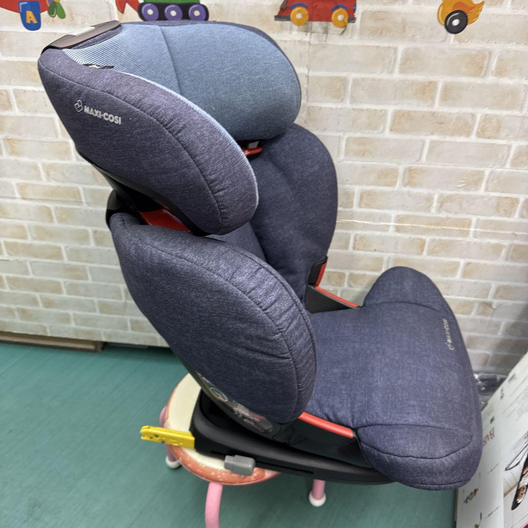 マキシコシ　ロディフィックス　isofix ジュニアシート　3才から