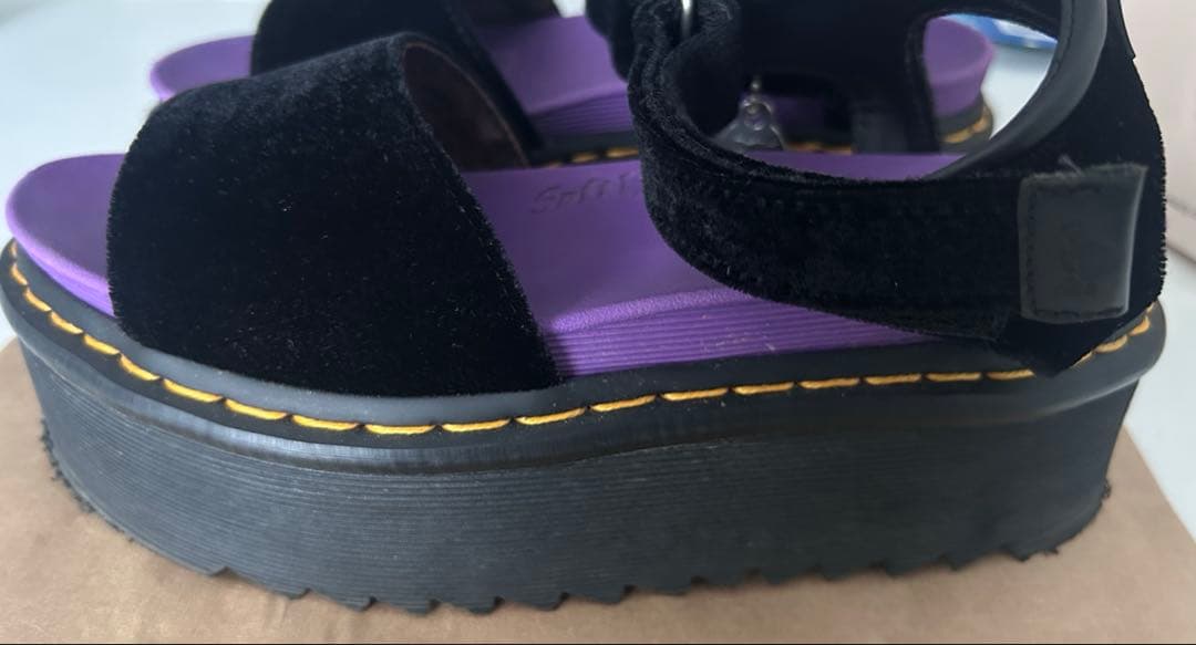 Dr.Martens X-girlコラボサンダル