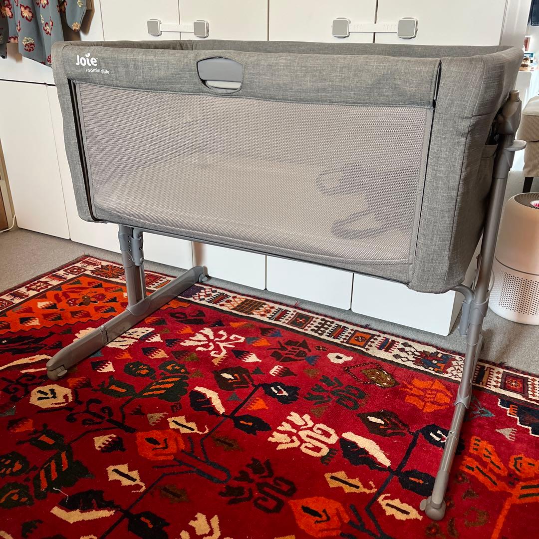 Joie ベビーベッド 添い寝 海外