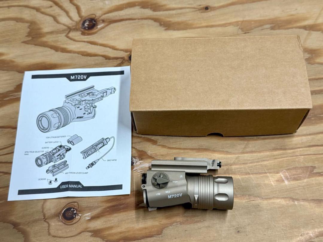 SUREFIRE M720V タイプ タクティカルライト タンカラー (新同品