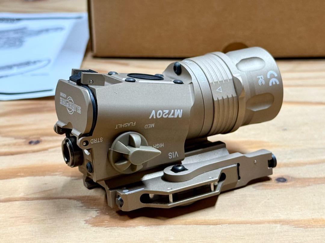 SUREFIRE M720V タイプ タクティカルライト タンカラー (新同品)