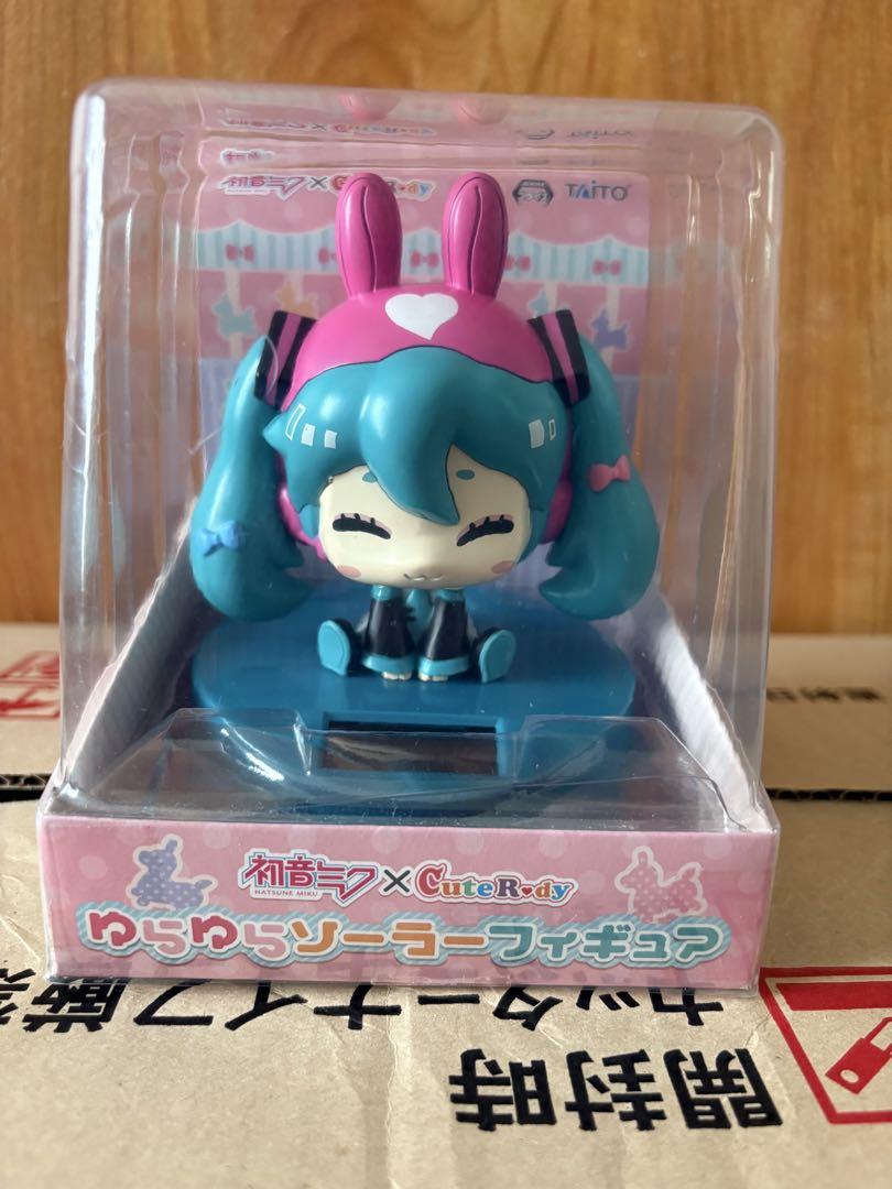 初音ミク　ゆらゆらソーラーフィギュア　2個セット