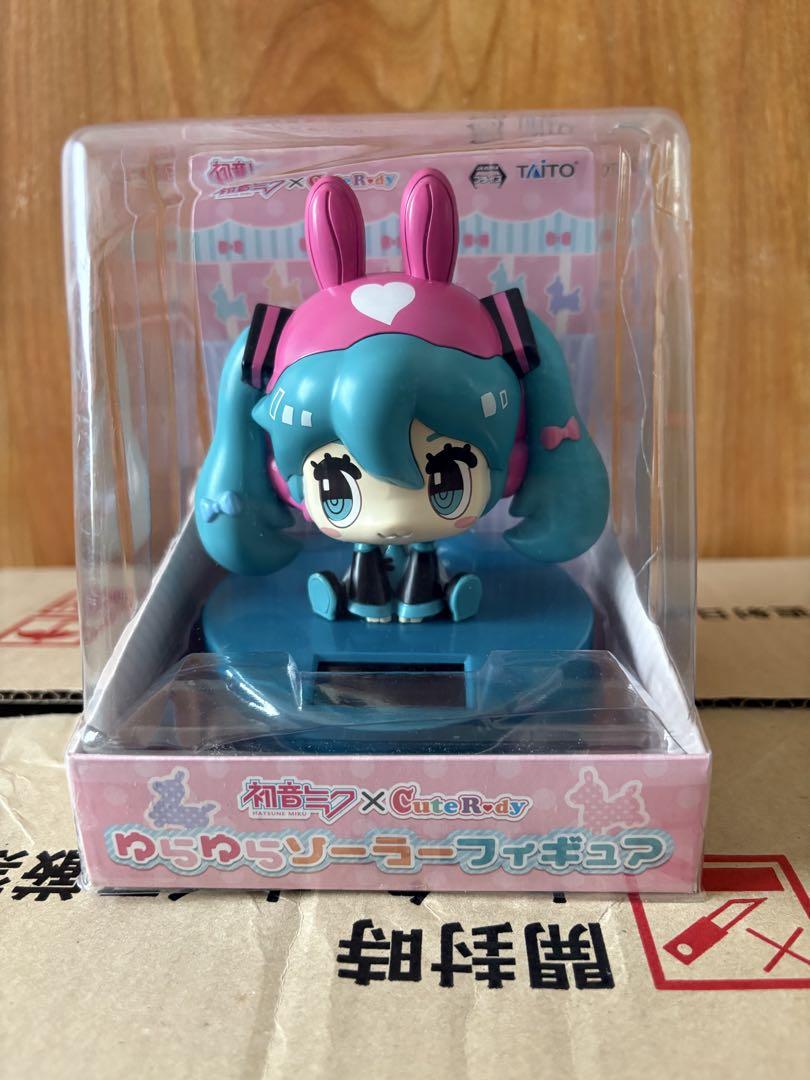 初音ミク　ゆらゆらソーラーフィギュア　2個セット