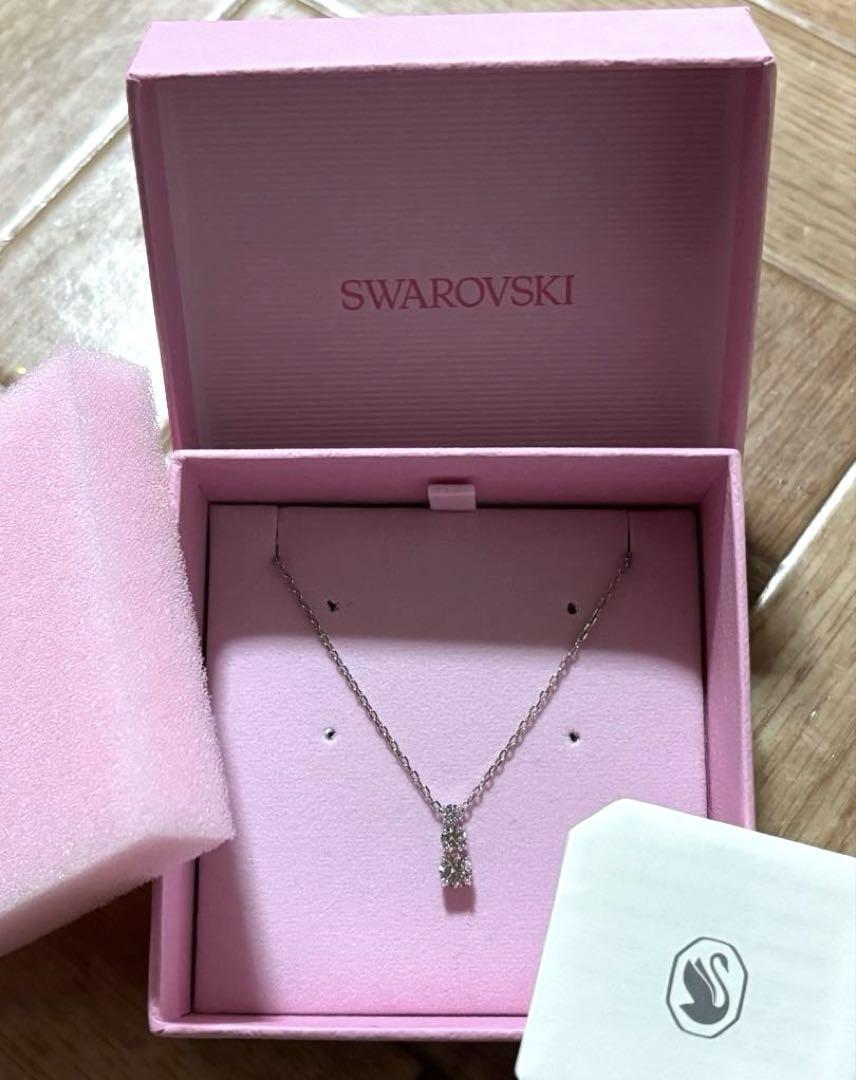 Swarovski Attract Trilogy ペンダント