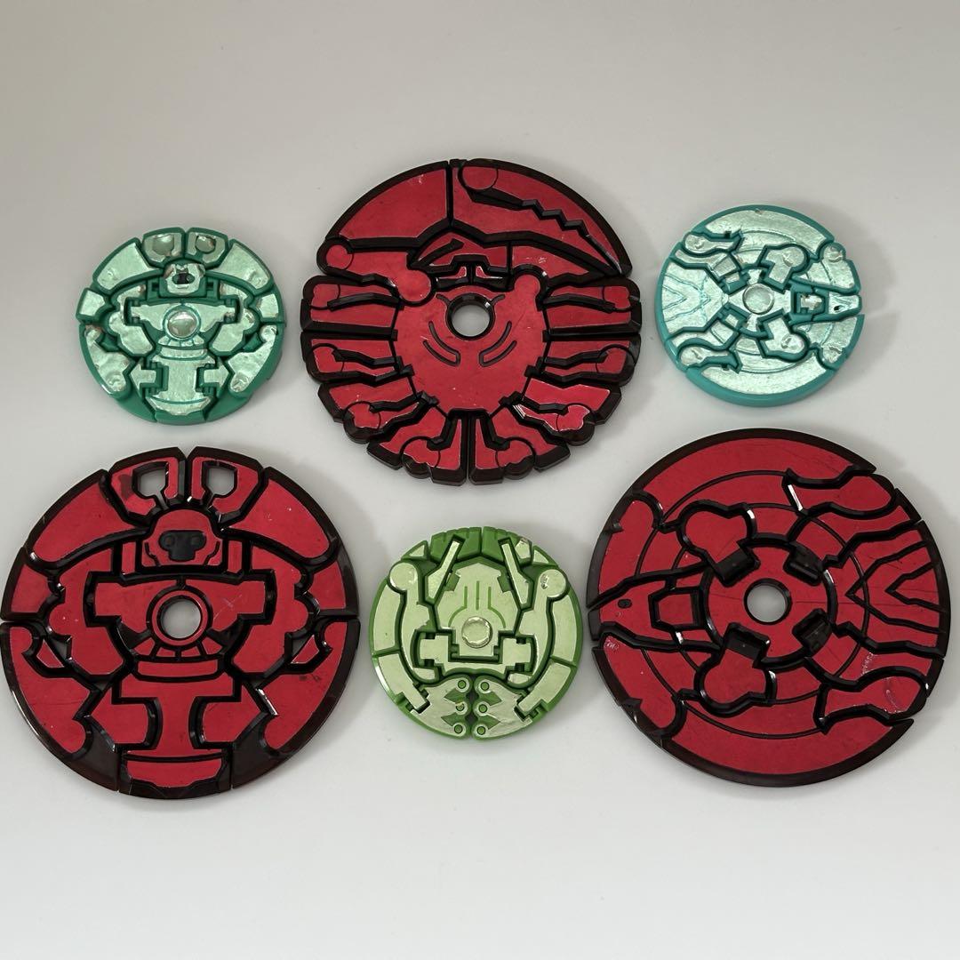 仮面ライダー響鬼　ディスクアニマル11個セット&ホルダー 仮面ライダー響鬼 ディスクアニマル11個セット&ホルダー - メルカリ
