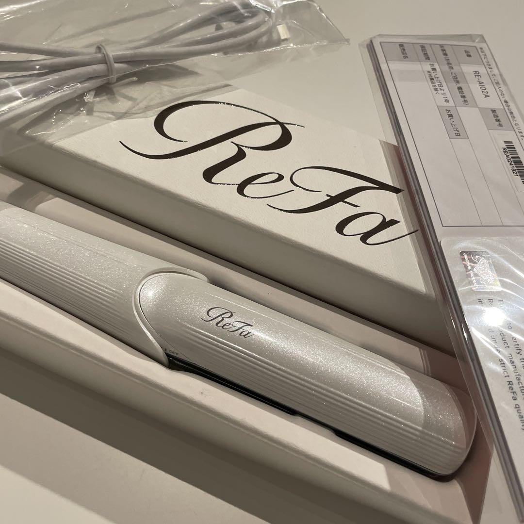 新品未使用✨ReFa FINGER IRON ST リファ ヘアアイロン プロフェッショナルの指先がつくるニュアンスを「ReFa FINGER