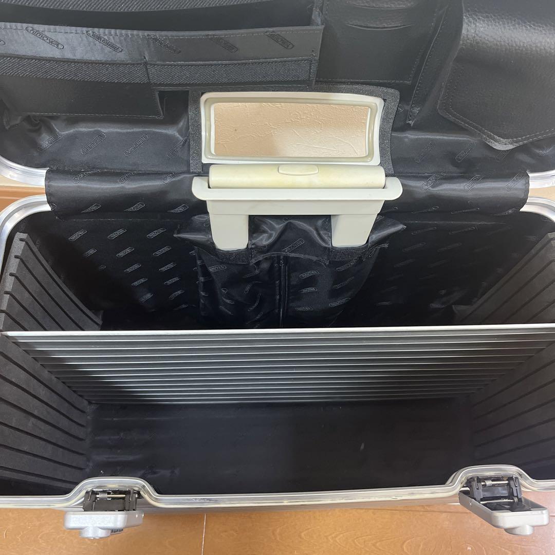 リモワ　Pilot Trolley