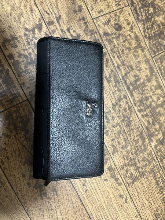 ルブタンの長財布 - www.arayar.com