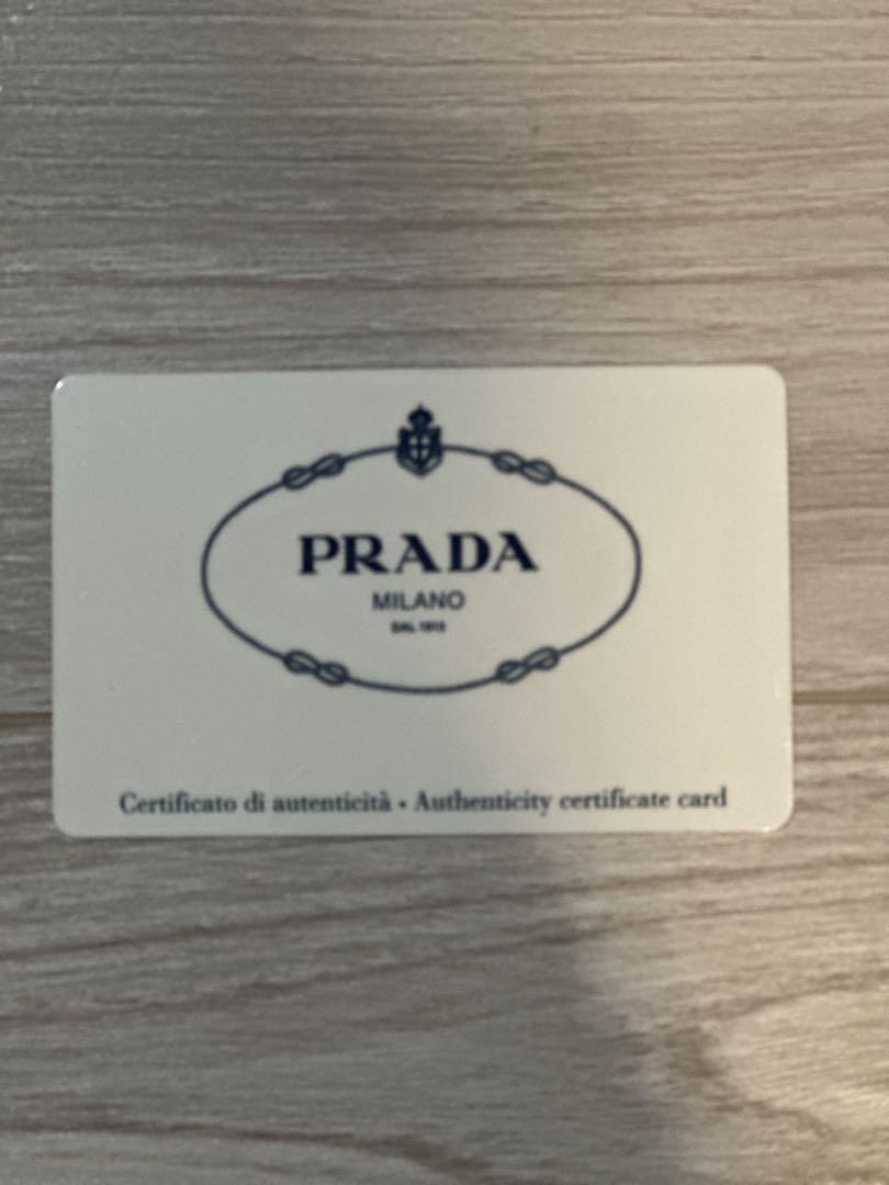PRADA ブラック サフィアーノレザー キーケース