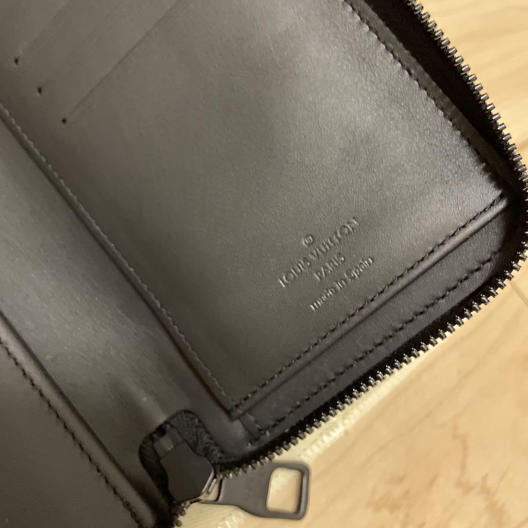 ルイヴィトン　トリヨンレザー　長財布