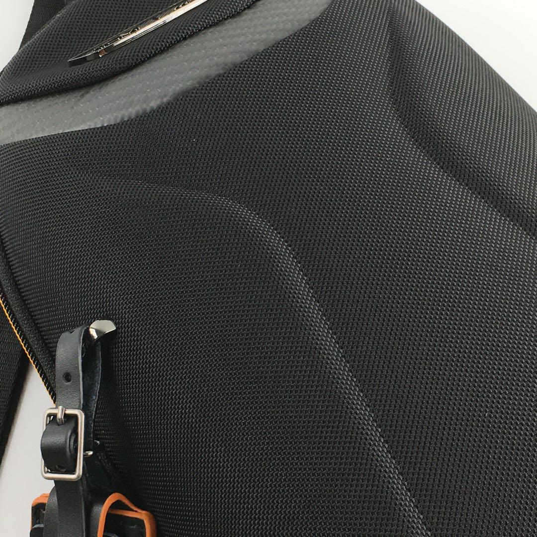 新品 TUMI I MCLAREN「トルク」スリング