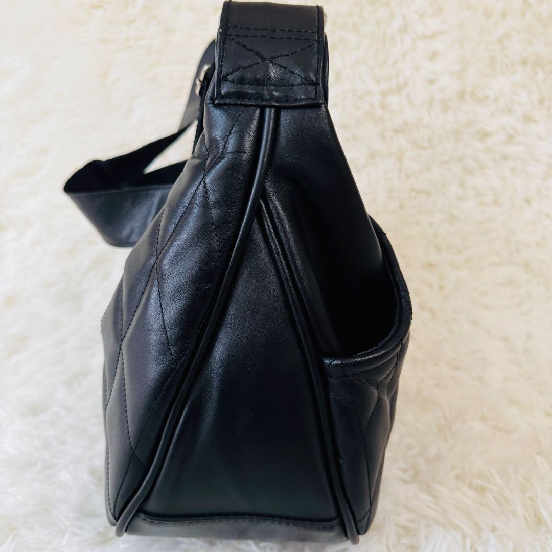 【専用】ショット　schott バナナバッグ　ショルダーバッグ キルティング