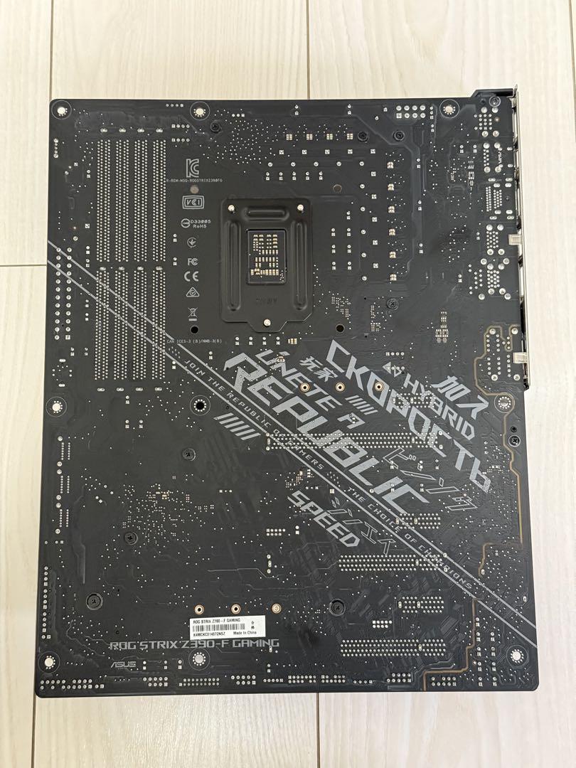 マザーボード ASUS STRIX Z390-F + i7 9700k + 32GB