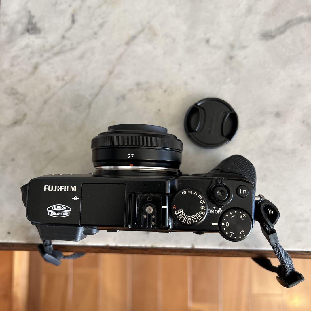 FUJIFILM X-E1 ボディ ブラック、27mm f2.8レンズ