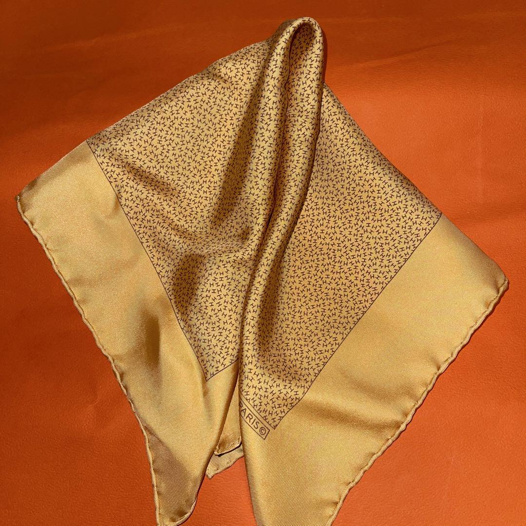 大人女性の 超美品』HERMES イエロー シルクスカーフ41センチ - メルカリ 小物