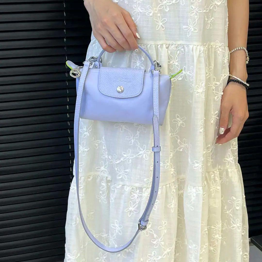 新品未使用　longchamp ロンシャン ハンドル付きポーチ　スカイブルー