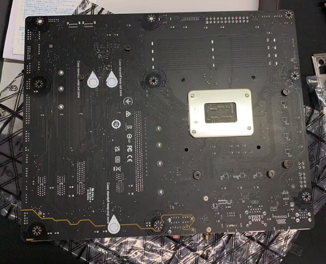 MSIマザーボード B760 GAMING PLUS WIFI 訳あり品 20241112115745_149_.jpg