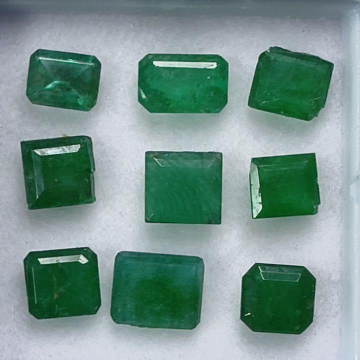 天然エメラルド 中粒ルースまとめ売り - メルカリ