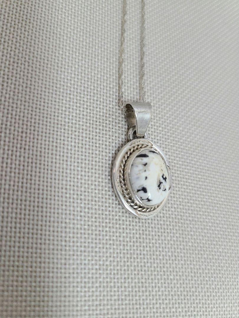 インディアンジュエリー　ホワイトターコイズネックレス LJ 刻印sterling