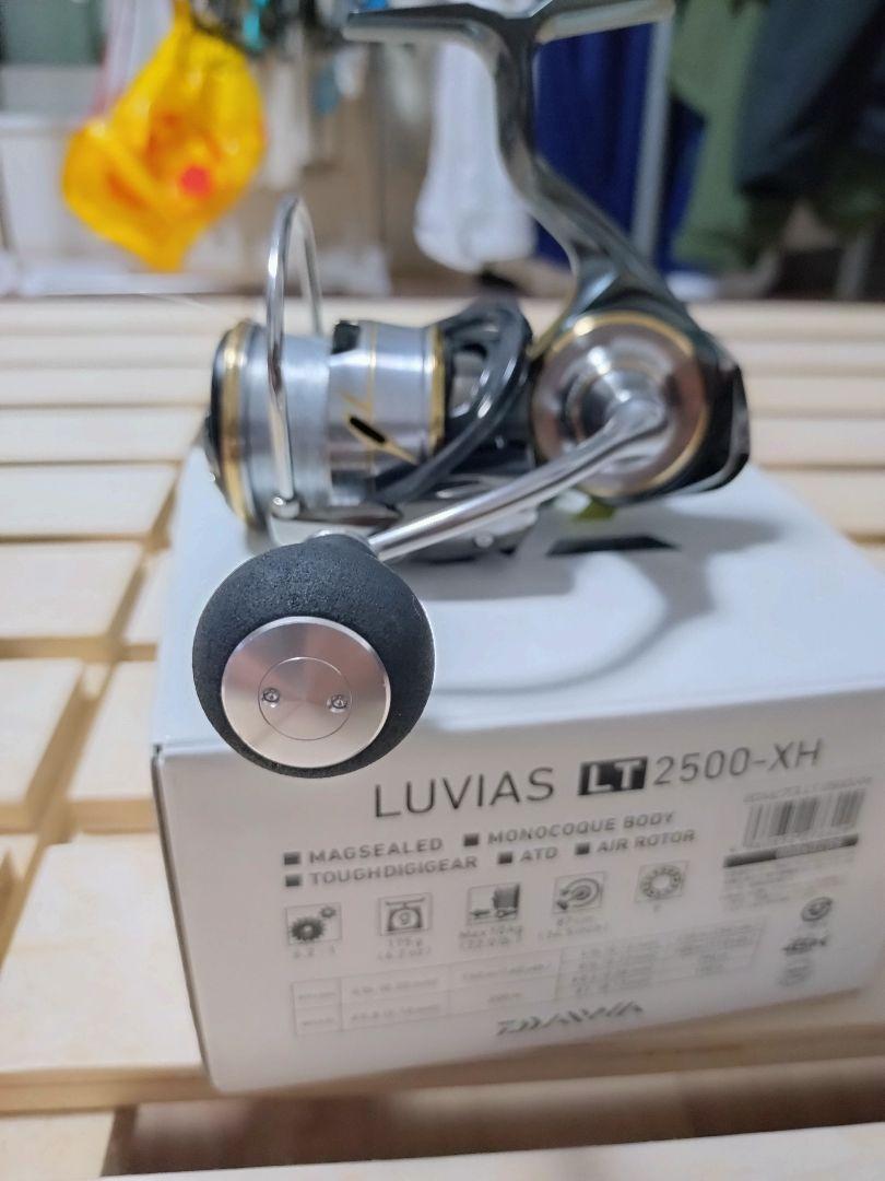 LUVIAS LT 2500-XH フィッシングリール