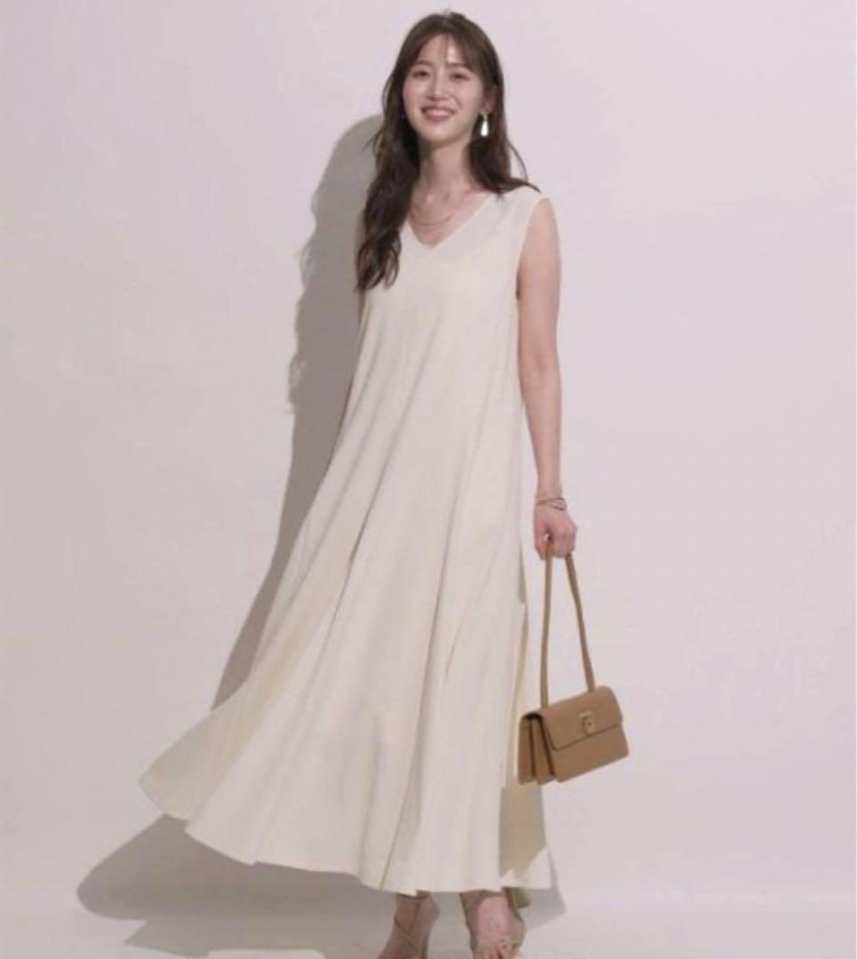 新品未使用　JUSGLITTYx美香　Aラインワンピース 5,644円