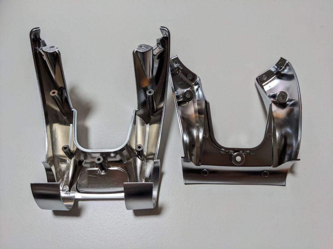 新品 メルセデスベンツ ステアリング トリムカバー AMG ハンドル ロゴ