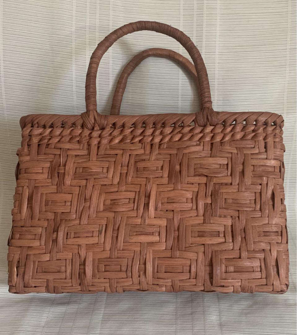 新入荷 新品 長野産 サイズM 職人手編み　連続網代編み　山葡萄籠バッグ
