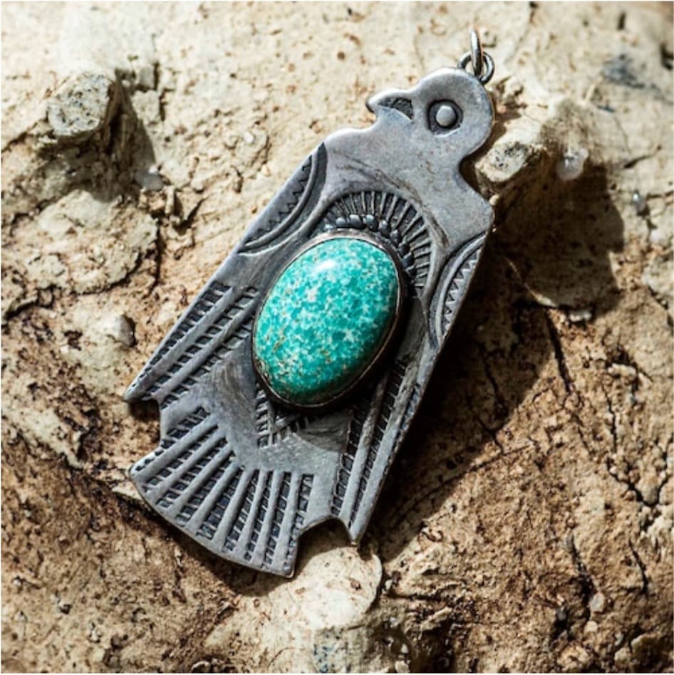 入園入学祝い Thunderbird with green Turquoise Pendant ネックレス