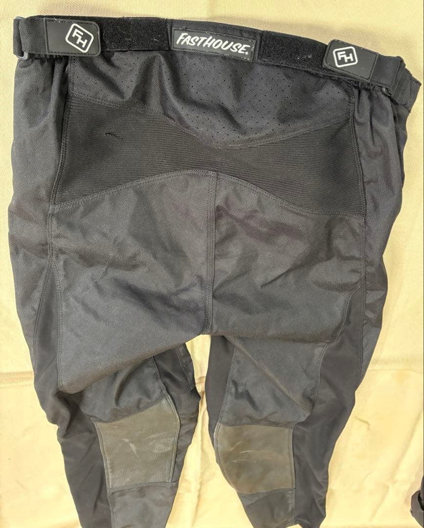FAST HOUSE ファストハウス オフロードウェア 上下セットやや傷や汚れあり WWW_OLIVIERBERNSTEIN_COM