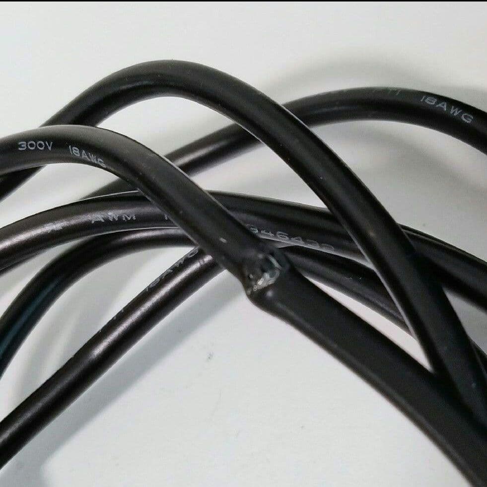 バルミューダ デスクライト 中古品 L01A-WH 2018年製 バルミューダ デスクライト 中古品 L01A-WH 2018年製