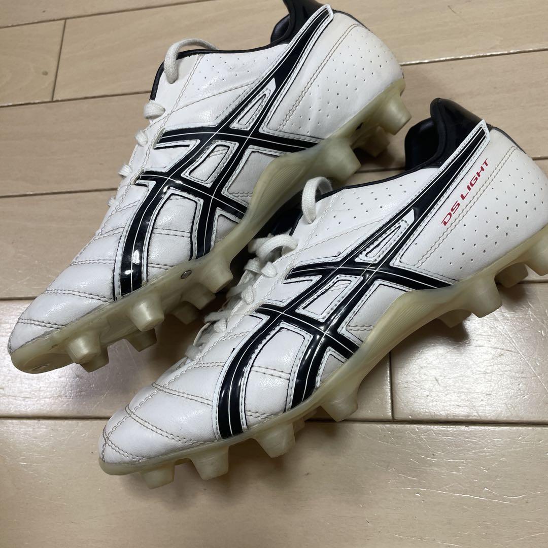 数々の賞を受賞 asics DS LIGHT サッカーシューズ ホワイト/ブラック 25cm シューズ
