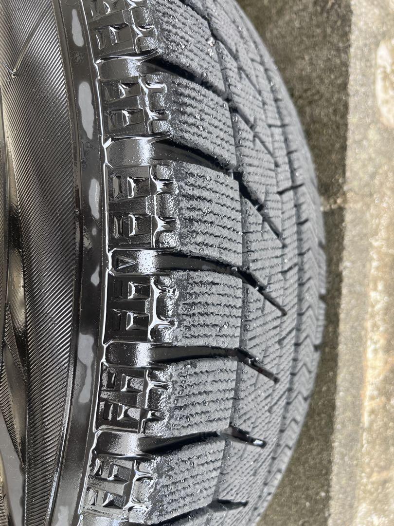 フォレスター BS VRX 225/60R17 スタッドレスタイヤホイールカバー