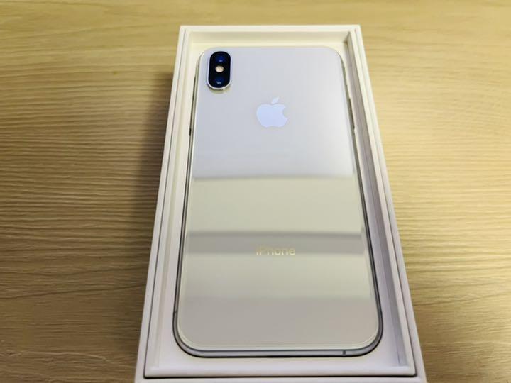 iPhoneXS シルバー 64GB